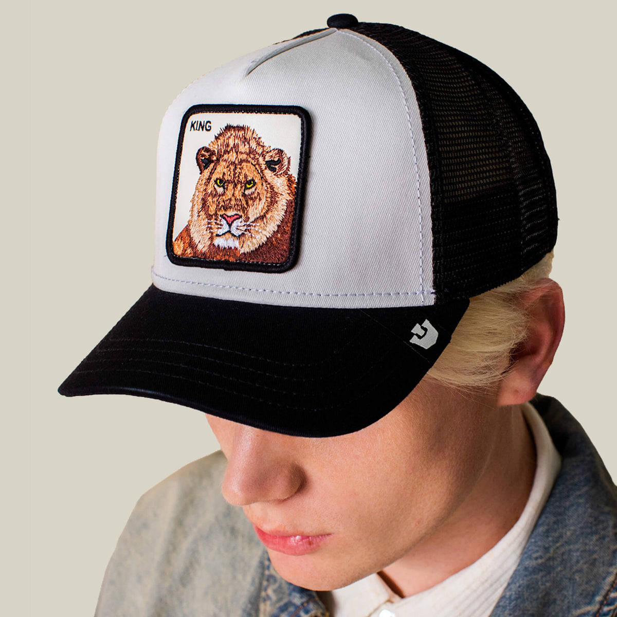 King Trucker DUST / VOID